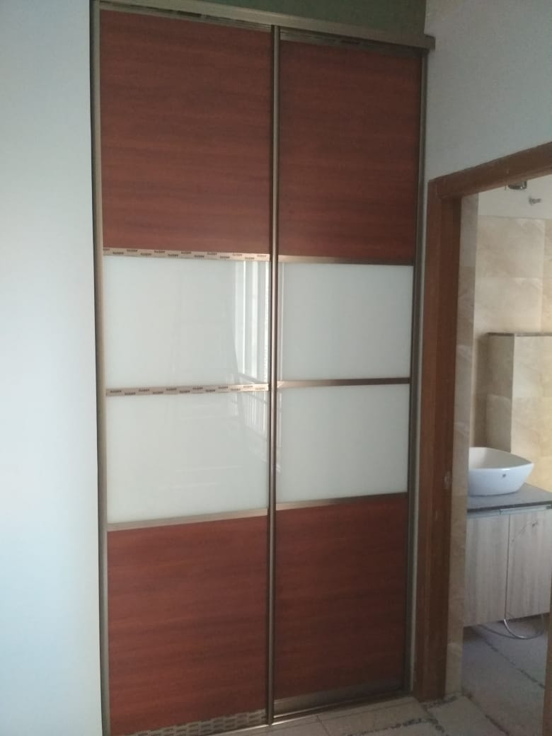 top-lacquer-glass-wardrobes-designs-dealers-manufacturers-in-noida-greater-noida-india